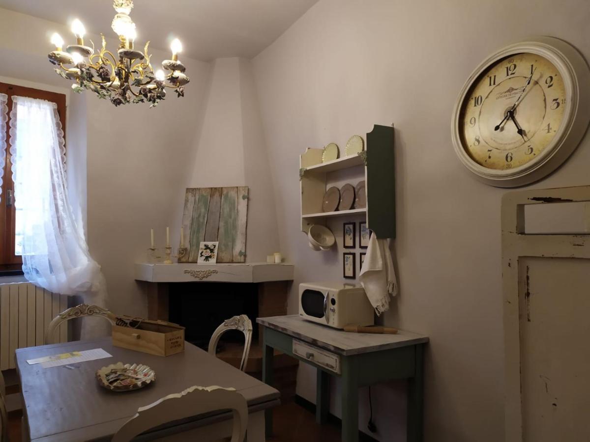 Borgo Antico Lari Exterior photo